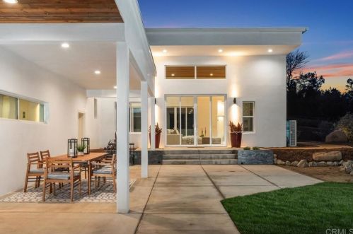 1500 Gamble Ln, Escondido CA  92029-4321 exterior