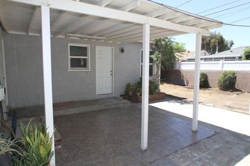 2735 Warwood Rd, Lakewood CA  90713-3137 exterior