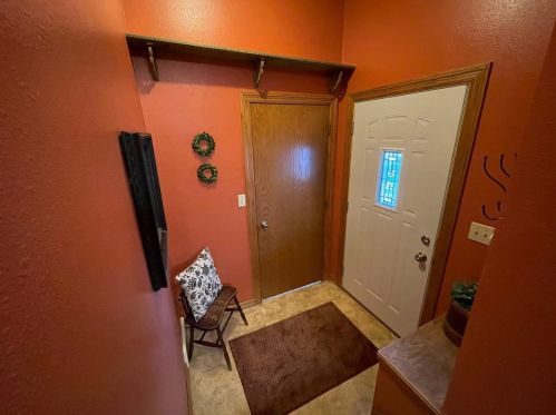 13021 Velp Ave, Green Bay, WI 54313-8039