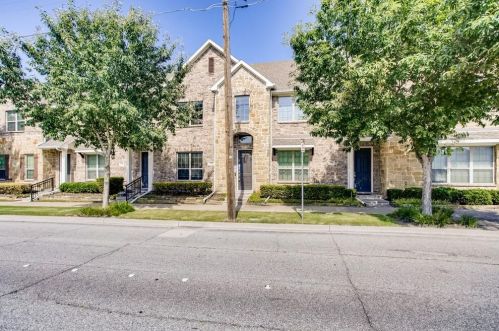 720 Greenville Ave, Richardson TX  75081-4112 exterior