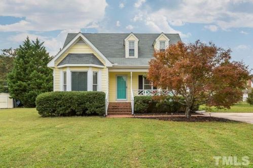 8 Olde Charles Towne Ct, Eagle Rock, NC 27591-7700