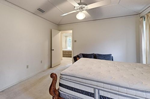 1319 Huntington Dr, Richardson TX  75080-2810 exterior