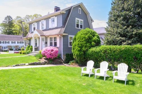 4 Maywood Rd, New Rochelle NY  10804-4706 exterior