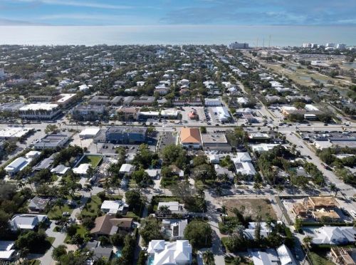 1024 Broad Ave, Naples, FL 34102-8103