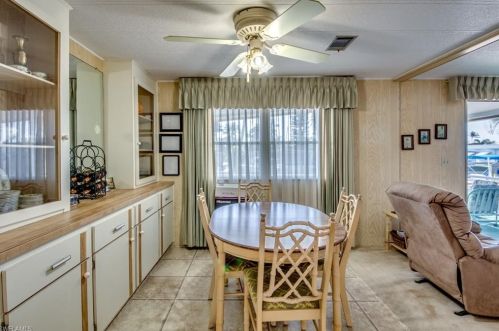2960 Binnacle Ln, Saint James City, FL 33956-2378