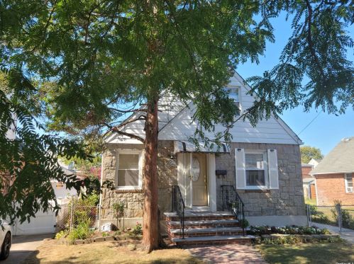 90-30 221st Pl, Jamaica, NY 11428-2510