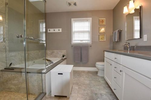 4438 Bachman Dr, Schnecksville PA  18078-2246 exterior