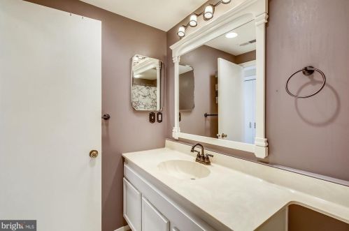 7827 Mulberry Bottom Ln, Springfield VA  22153-2314 exterior