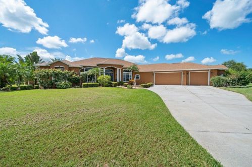 925 Derby Ln, Melbourne, FL 32955-6107