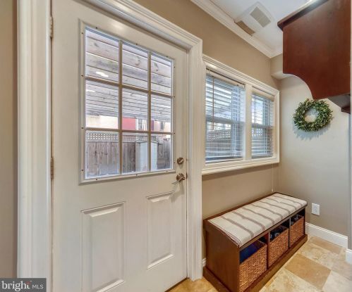 1826 18th St, Washington DC 20009-1707 exterior