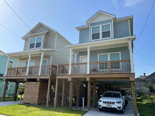 2809 Winnie St, Galveston, TX 77550-1736
