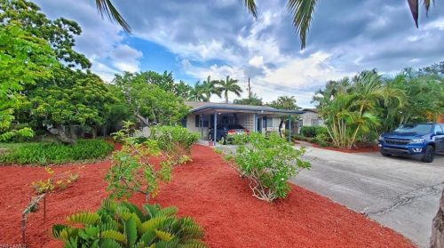 4705 Alhambra Cir, Naples, FL 34103-3259