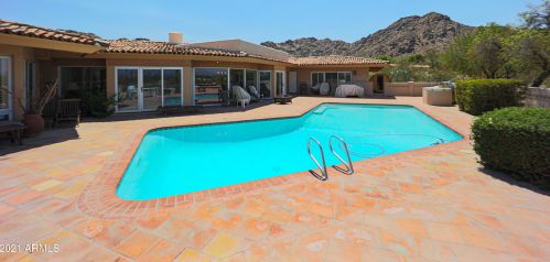 6220 Cholla Dr, Scottsdale AZ 85253-3170 exterior