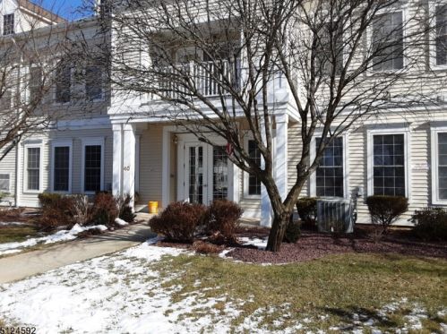4004 Brookfield Glen Dr, Belvidere, NJ 07823-2856