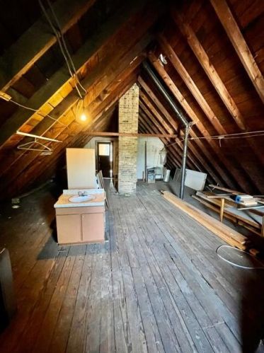 2028 30th St, Milwaukee WI 53215-2132 exterior