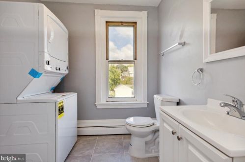 417 Walnut St, Limerick PA  19468-2317 exterior