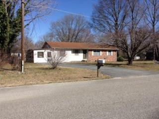 9 Shorepoint Rd, Oakfield, TN 38362-9737