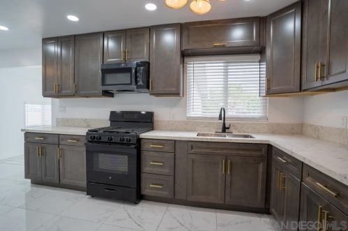 765 Denise Ln, El Cajon CA  92020-6413 exterior