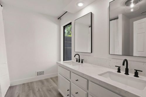 11331 Scarlet Oak Dr, Valley Home CA  95361-9542 exterior