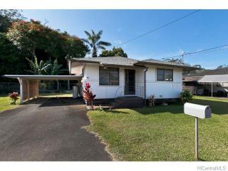 36 Lei Awapuhi Pl, Wahiawa, HI 96786-1549