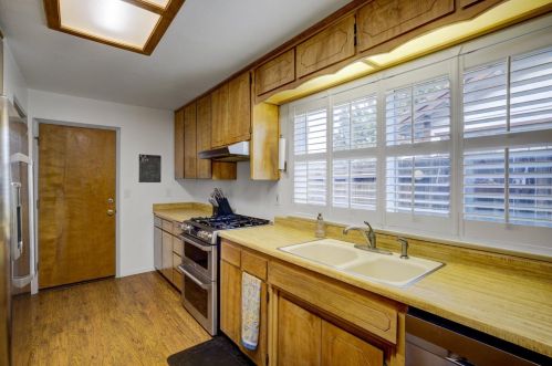 1235 Riv Blf Dr, Valley Home CA 95361-2655 exterior