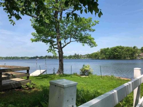 234 Shore Rd, Braman Corners, NY 12053-4424