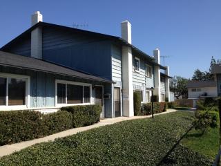 1324 Placentia Ave, Fullerton, CA 92831-2521