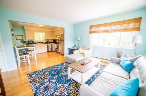 46 King Philip Rd, South Kingstown RI  02882-1102 exterior