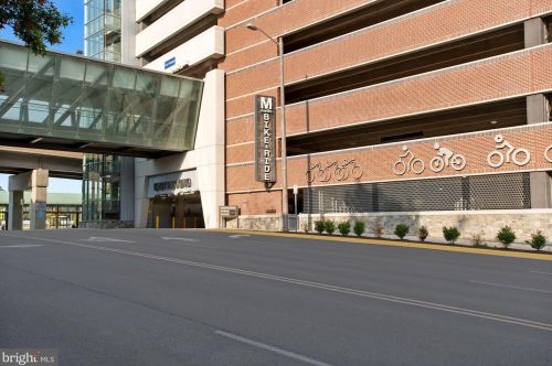 1125 Artic Quill Rd, Herndon VA  20170-3603 exterior