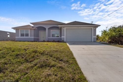 2813 50th St, Lehigh Acres, FL 33971-4872