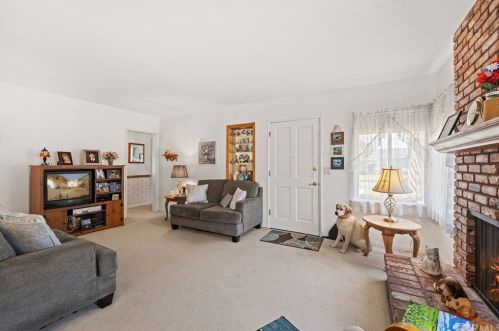 329 Wayne Ave, Fullerton, CA 92833-2418