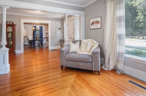 42 Sparhawk St, Amesbury MA  01913-3319 exterior