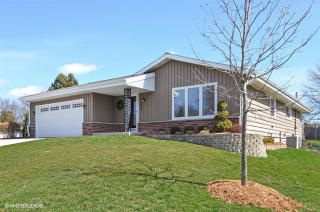1920 Park Ln, Grafton, WI 53024-2722