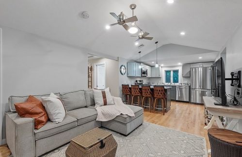 7 Benjamin Rd, Shirley, MA 01464-2601