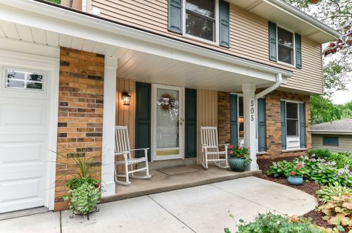 505 Cheyenne Dr, Waukesha, WI 53188-4605
