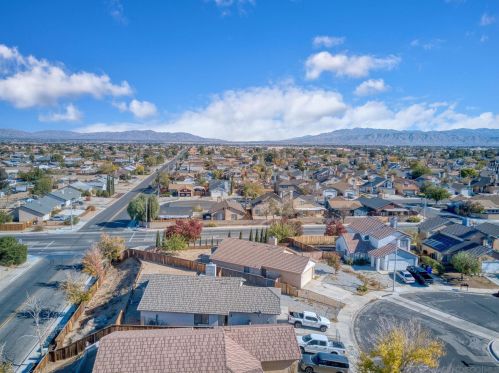 13656 Copperstone Dr, Victorville, CA 92392-8698