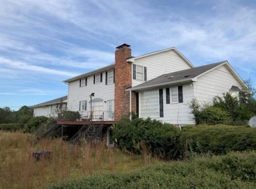 9063 Reynolds Rd, Blackville, SC 29817-4649