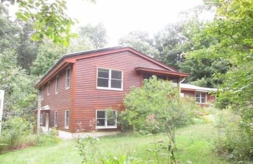 77 Benjamin Rd, Shirley, MA 01464-2626