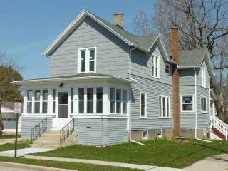 432 Lincoln St, Waupun, WI 53963-1855