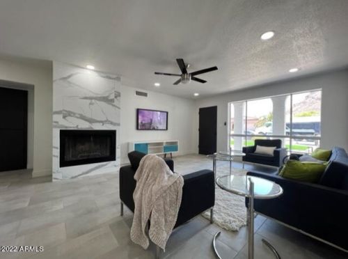 15045 20th Pl, Phoenix AZ  85022-4048 exterior