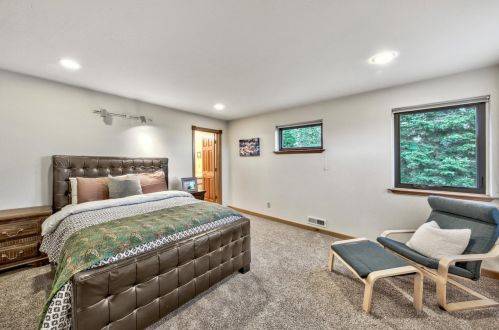 13289 Ski Slope Way, Truckee CA  96161-7082 exterior