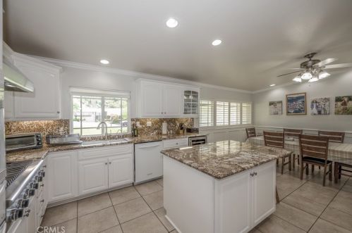 26139 Millstream Dr, Santa Clarita, CA 91387-4008