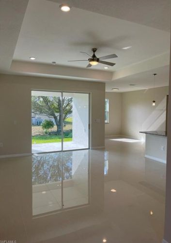 3713 10th St, Lehigh Acres, FL 33976-2806