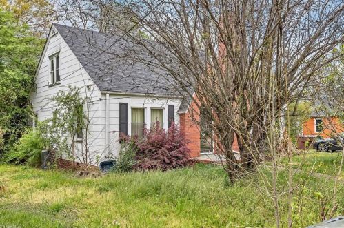 607 Sykes Ave, Greensboro, NC 27405-6133
