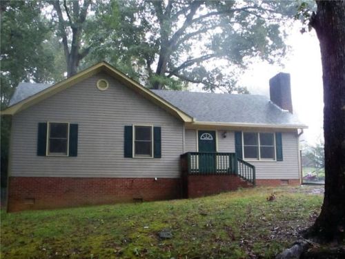 204 Oak Cir, Easley, SC 29640-2245