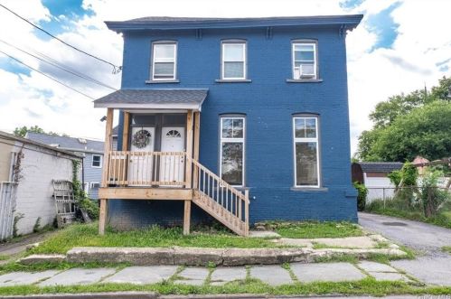 8 Roberts St, Middletown, NY 10940-5007