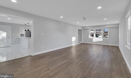 83 Hamilton Ln, Willingboro NJ  08046-1704 exterior