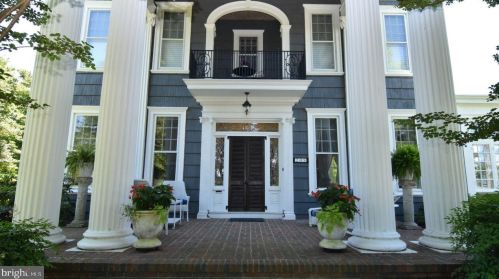 208 Lakeview Ave, Slaughter Beach, DE 19963-1718