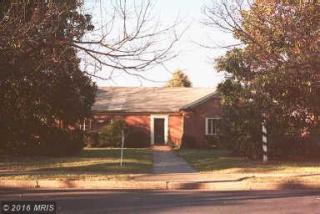 1127 Hanover St, Fredericksburg VA  22401-5412 exterior