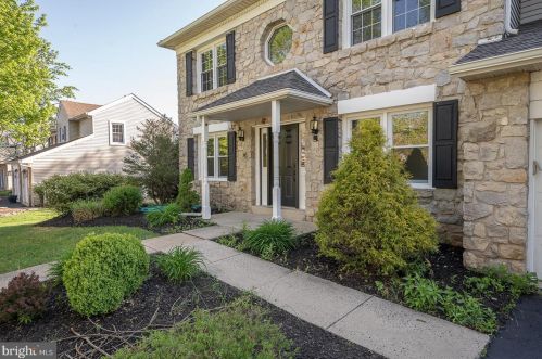 296 Freeland Dr, Collegeville, PA 19426-2680
